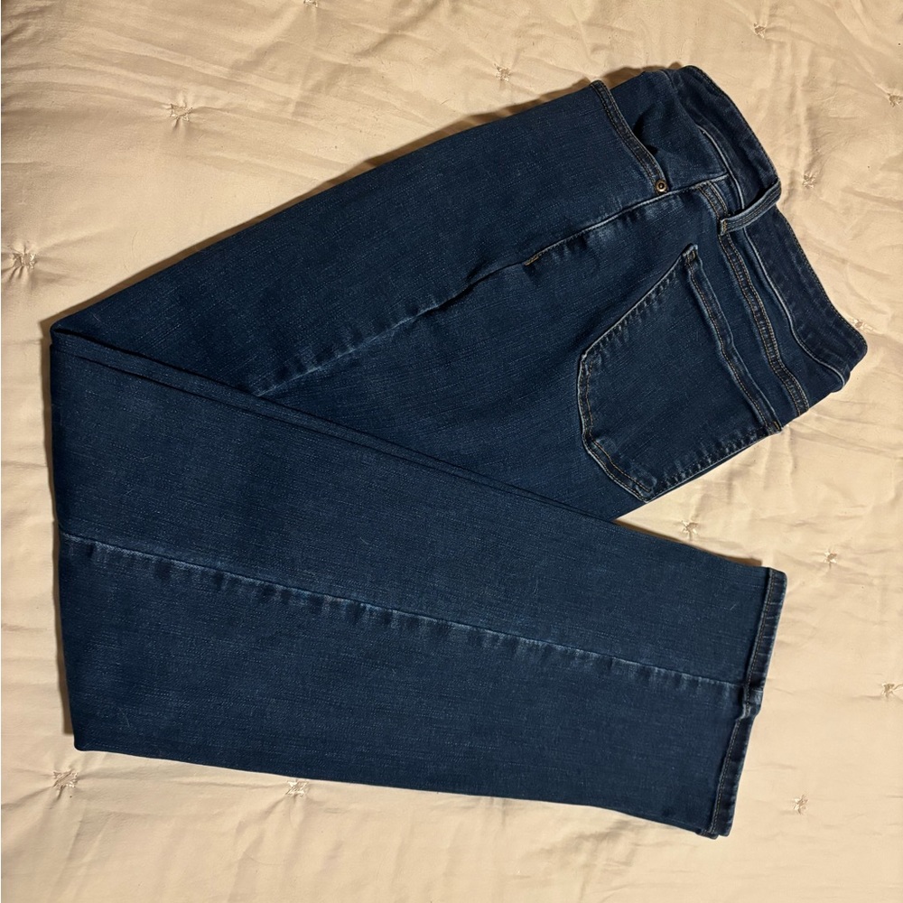 NYDJ Marilyn Straight Jeans in Dark Blue with Lift x Tuck Technology. Size 12
